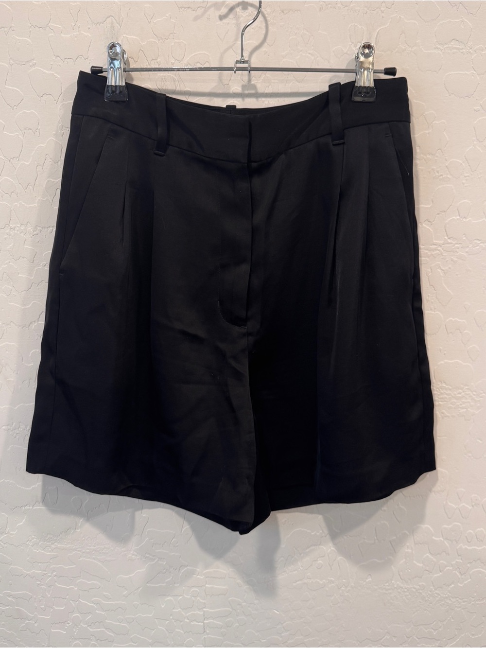 Aritzia The Effortless Short Black Satin Tailored Shorts Womens 4